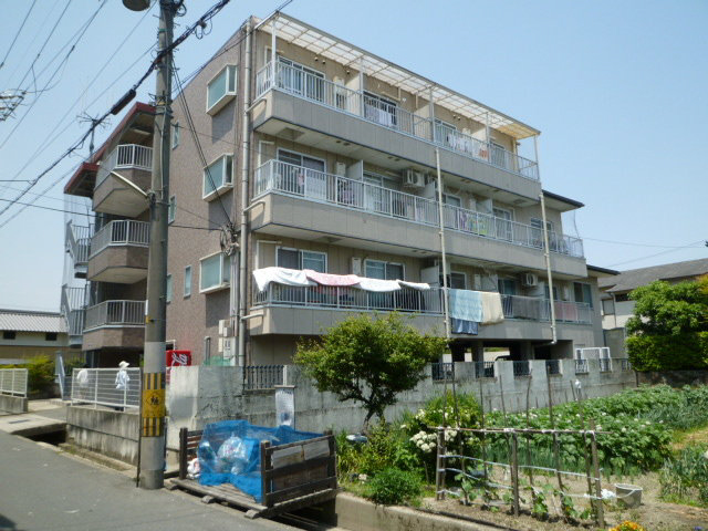 茨木市中村町の賃貸物件外観写真