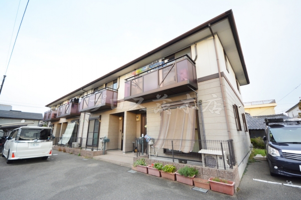 茨木市鮎川の賃貸物件外観写真