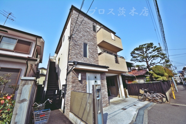 茨木市片桐町の賃貸物件外観写真