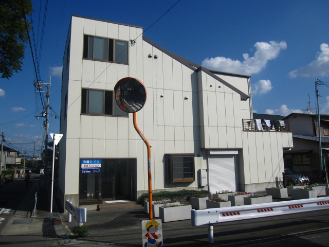 茨木市奈良町の賃貸物件外観写真